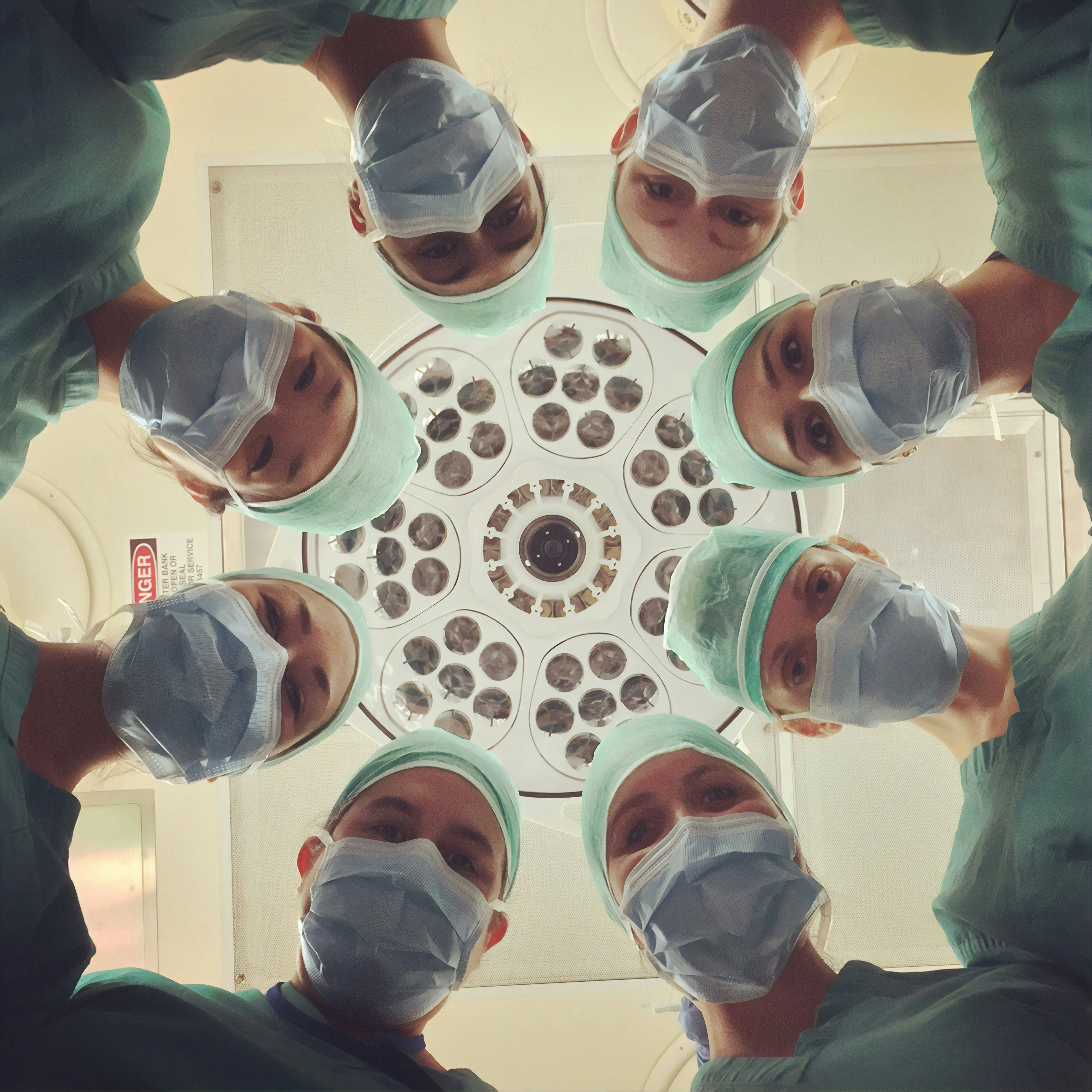 Clinics That Run on Time: A Field Guide to Predictable Flow, Happier Patients, and Less Staff Stress